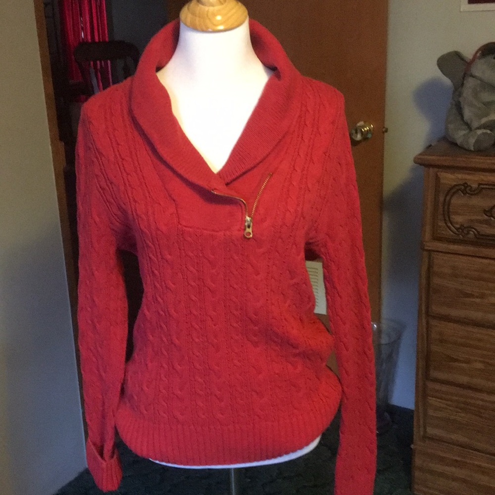 Sweater zipper front